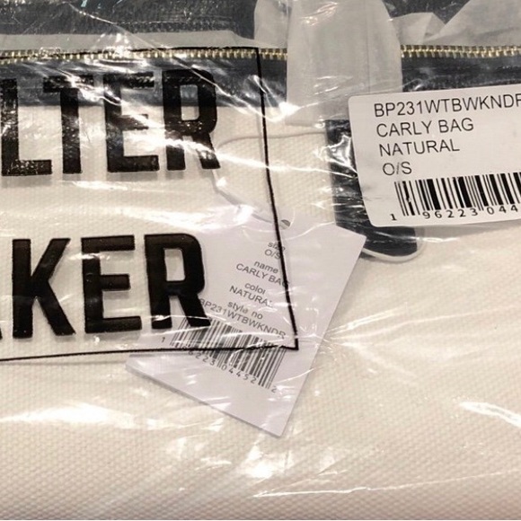 SOLD🛍WALTER BAKER CARLY BAG - Picture 6 of 7